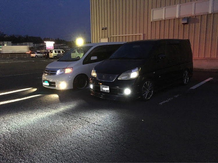 セレナの車高調整・洗車・ドライブに関するカスタム事例の投稿画像1枚目