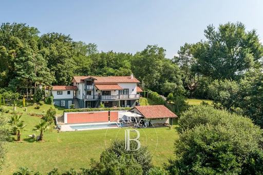 Maison avec terrasse 1
