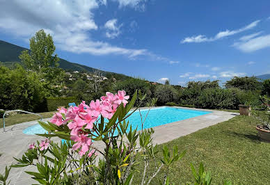 House with pool and garden 2