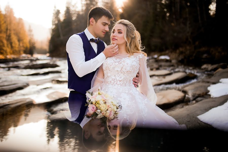 Fotógrafo de casamento Anna Mulyarchuk (mulyarchuka). Foto de 3 de março 2019