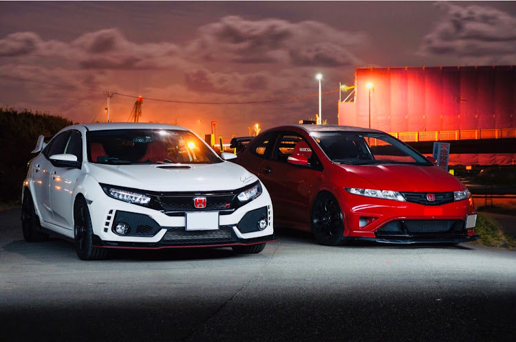シビックタイプRユーロの友情バトン🤝・ライティング撮影に関するカスタム事例の投稿画像3枚目