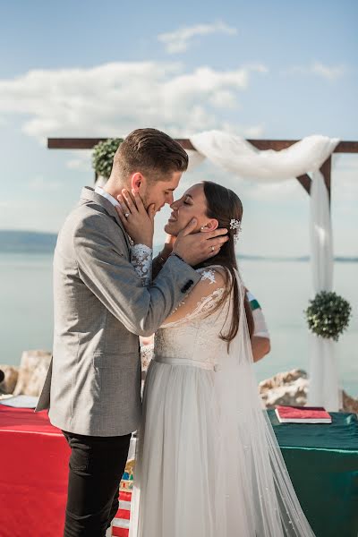結婚式の写真家Rebeka Pintér (rebekapntrphoto)。2021 10月20日の写真