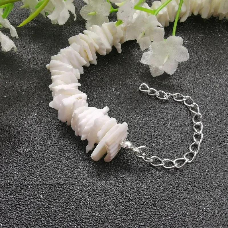 Title 13, Ensemble collier et bracelet coquillages cassés...