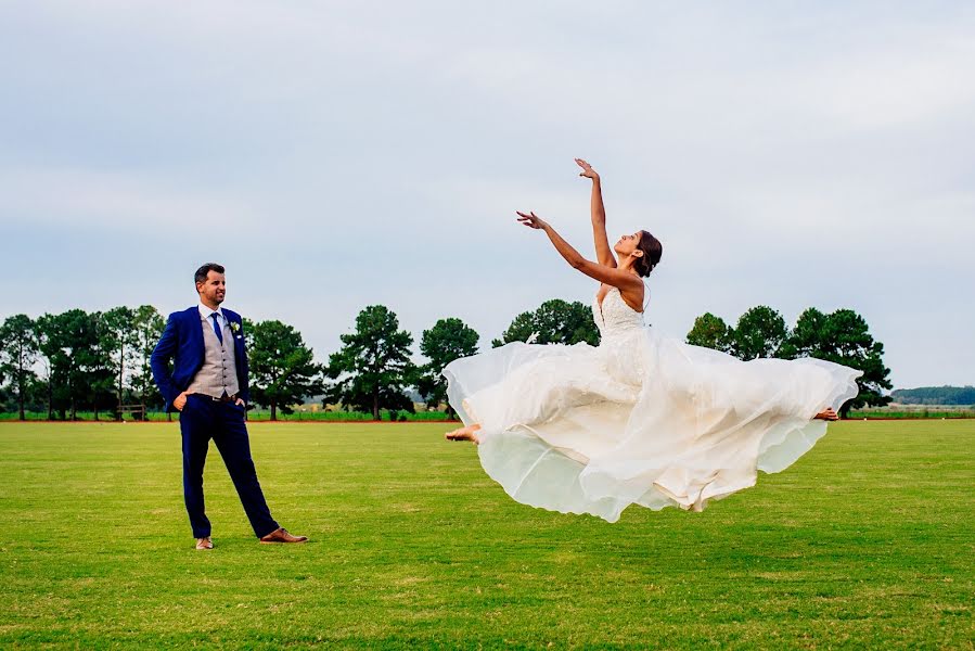 Fotografo di matrimoni Adriana Carolina Iwanczuk (adrianacarolina). Foto del 20 gennaio 2020