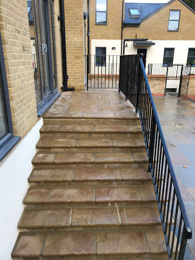 London - Yorkstone paving