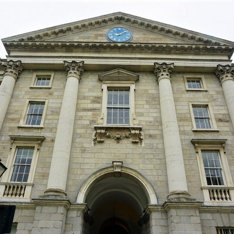 「ケルズの書」にジェダイ図書館、アイルランドの首都ダブリンで必見のトリニティカレッジ