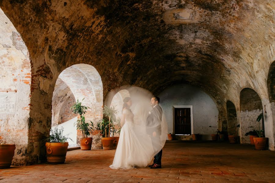 Fotógrafo de bodas Adriana Somófora (somofora). Foto del 18 de abril 2023