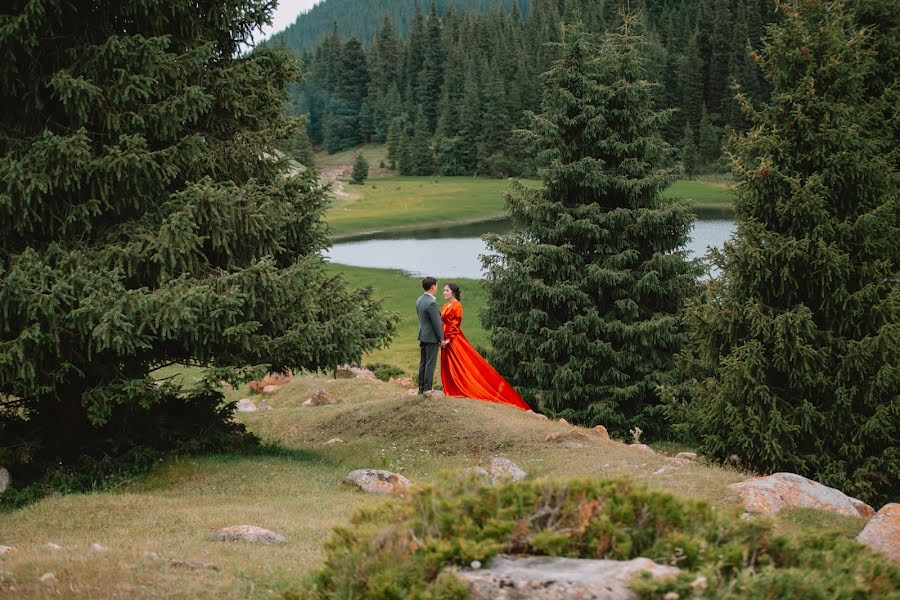 Fotógrafo de casamento Erbol Doolotov (doolotov). Foto de 8 de agosto 2021