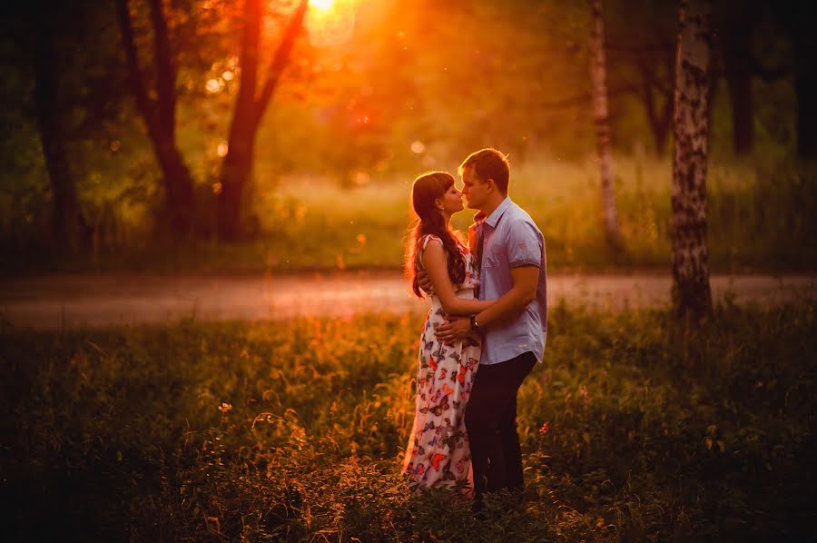 Fotógrafo de casamento Sergey Boshkarev (sergeybosh). Foto de 16 de julho 2014