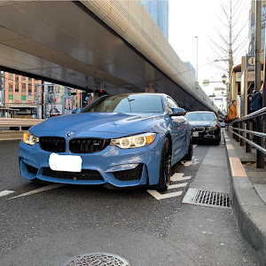 M4 クーペ F82