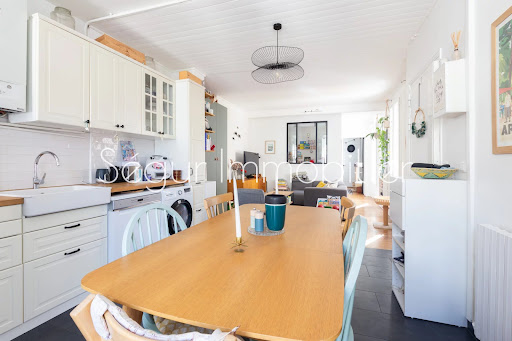 Apartment 5