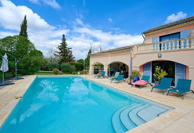 Villa avec piscine et terrasse 15