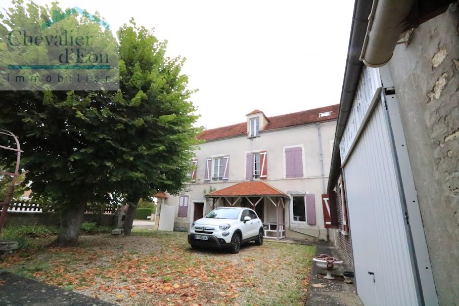 Vente maison 9 pièces 235 m² à Dannemoine (89700), 162 000 €