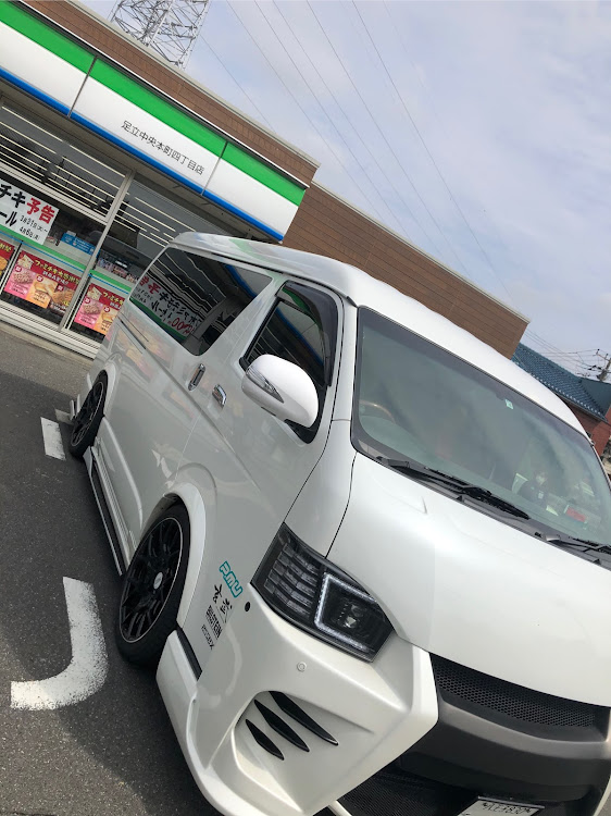 ハイエースバンのDIYに関するカスタム事例の投稿画像1枚目
