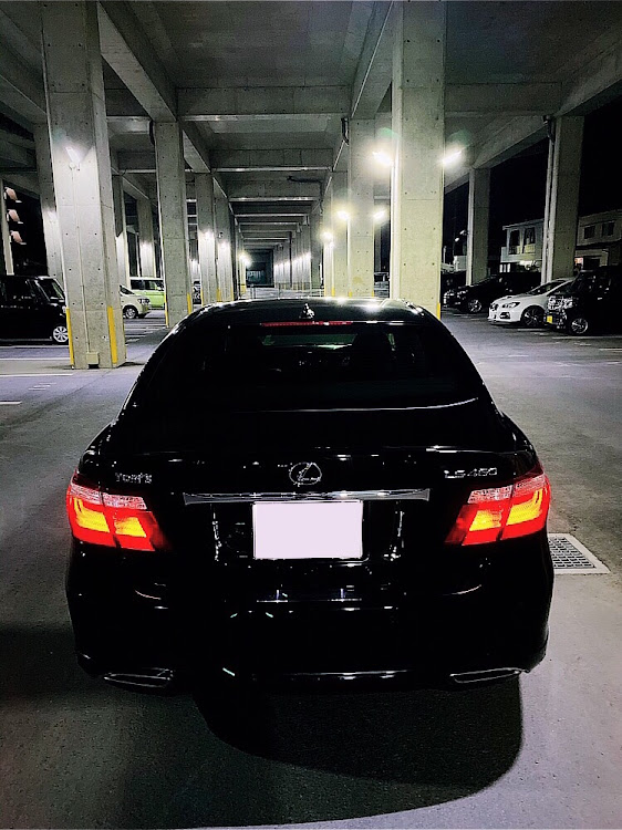 LSのLexus・LS460・大分・闇の帝王に関するカスタム事例の投稿画像2枚目
