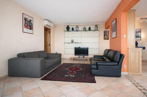 Apartment 4