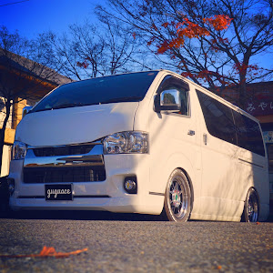 ハイエースバン TRH200V