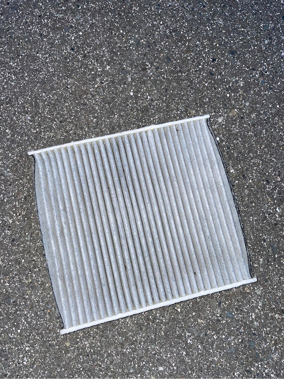 TTSクーペのエアコンフィルター交換に関するカスタム事例の投稿画像3枚目