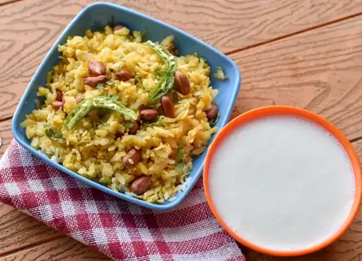 Veg Poha With Curd