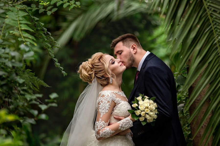 Fotógrafo de casamento Sergey Shkryabiy (shkryabiyphoto). Foto de 20 de novembro 2018