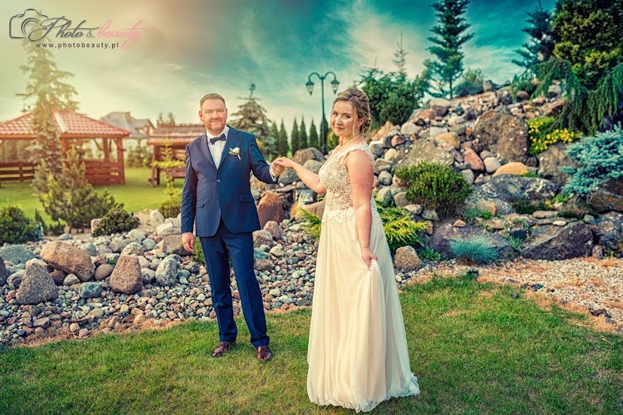 Hääkuvaaja Piotr Sochocki (photobeautywed). Kuva otettu 25. helmikuuta 2020