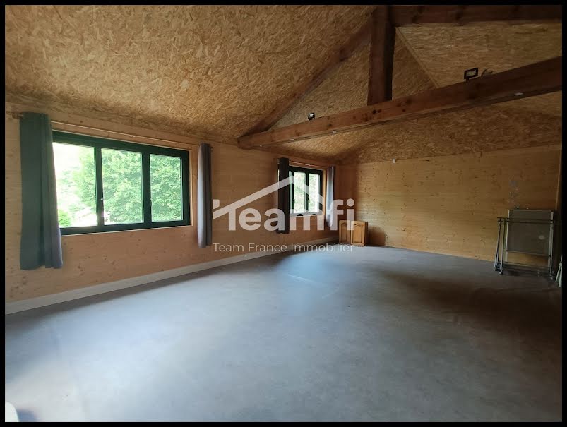 Vente maison 7 pièces 127 m² à Olliergues (63880), 157 500 €