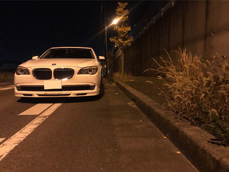 7シリーズのBMW F10・BMW7シリーズ・故障・帰りたいのに帰れない。・なぜかJAFのお兄さん缶コーヒーおごってくれたすげーイケメンに関するカスタム事例の投稿画像3枚目