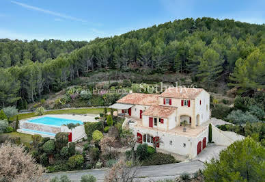 House with pool and terrace 4