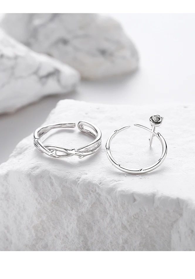 Anéis de Casal Thorn Rose Design Criativo Simples. Anéis para casais apaixonados, design elegante. Presente perfeito para o amor.