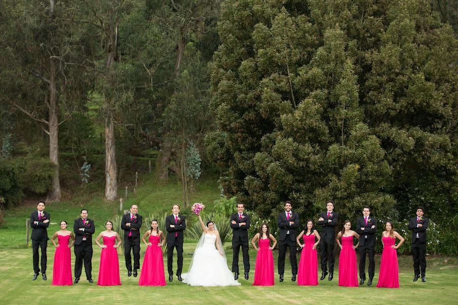 Fotografo di matrimoni Nicolás Zuluaga (ojodeoz). Foto del 12 dicembre 2014