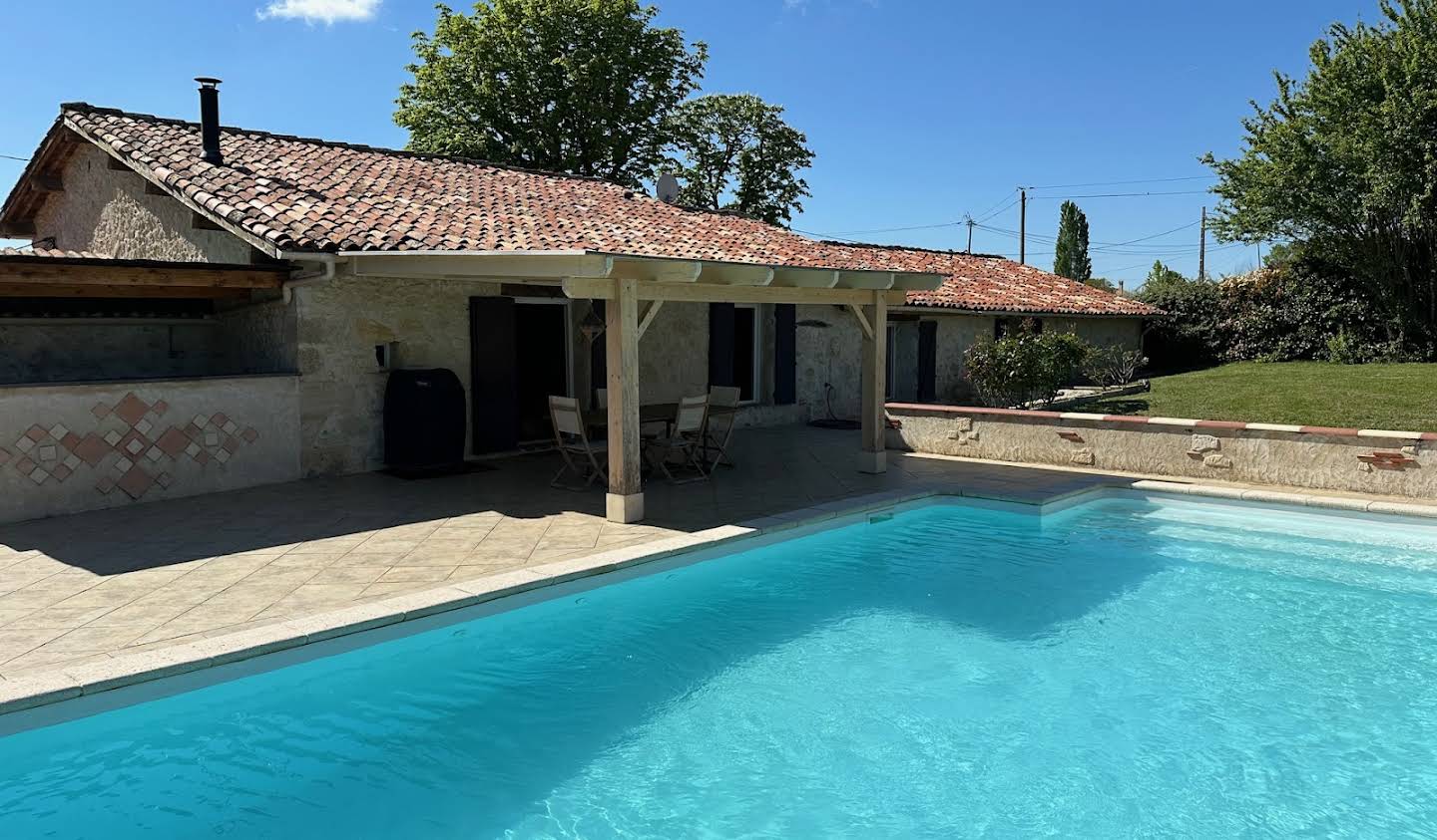 Maison avec piscine et jardin Agen