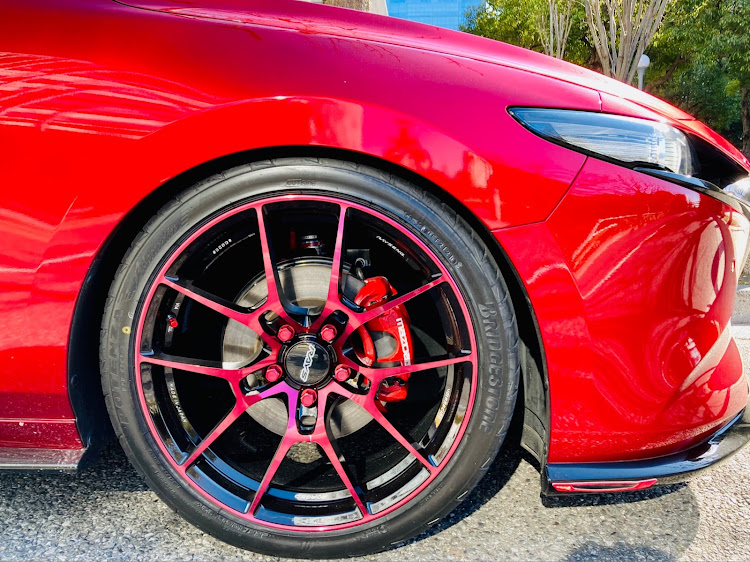 MAZDA3のMAZDA3・BPEP・RAYS・G025 19インチ・G025br/cに関するカスタム事例の投稿画像3枚目