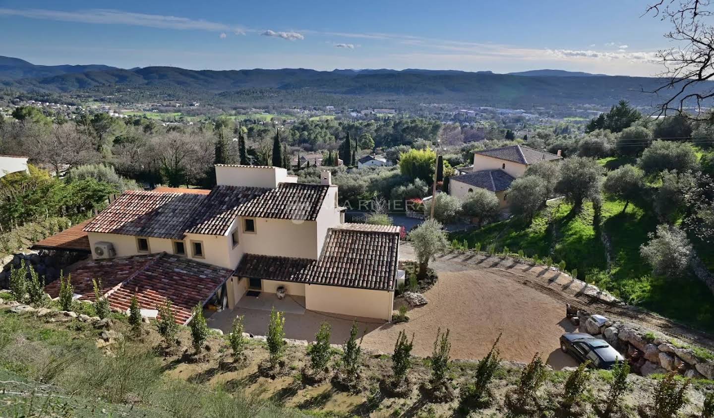 Villa with pool Montauroux