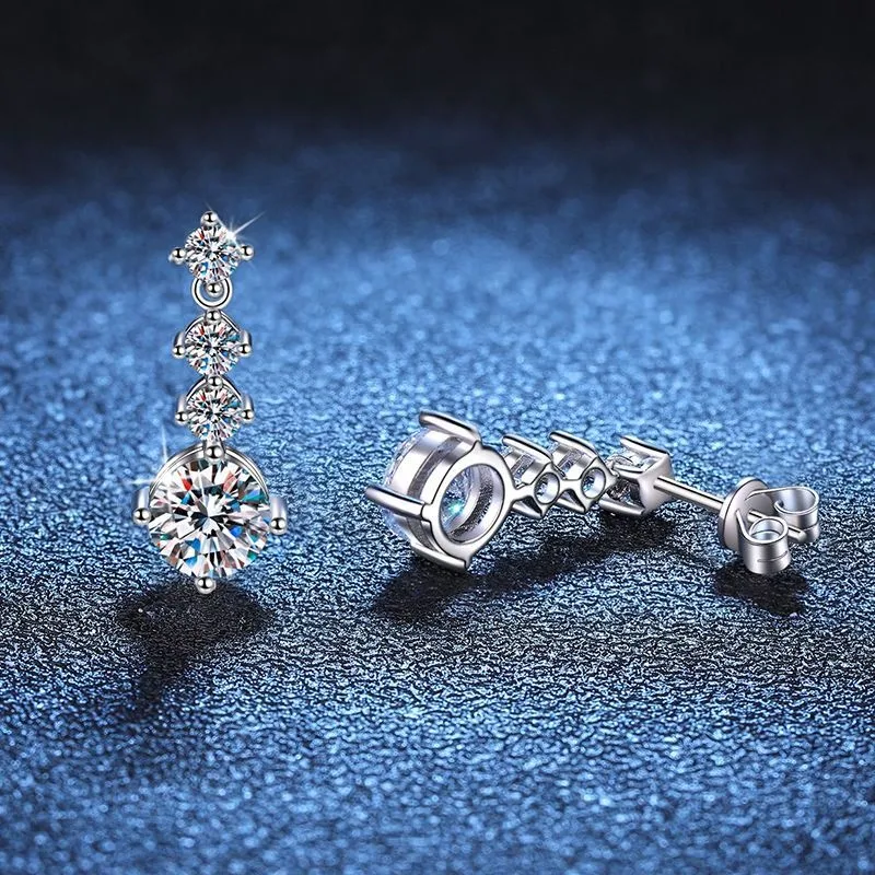 Title 6, Boucles doreilles moissanite pour femmes. Léc...