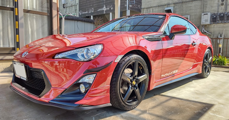 86の洗車・zymol・無加工スマホ撮り・コロナが早く終息しますようにに関するカスタム事例の投稿画像1枚目