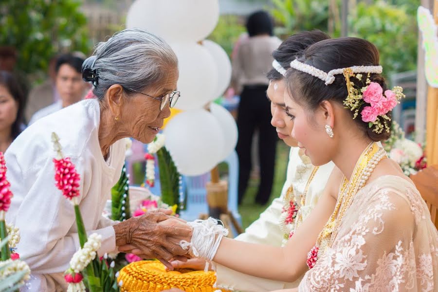 Jurufoto perkahwinan Nattawat Rojtayanun (plustertoy). Foto pada 7 September 2020