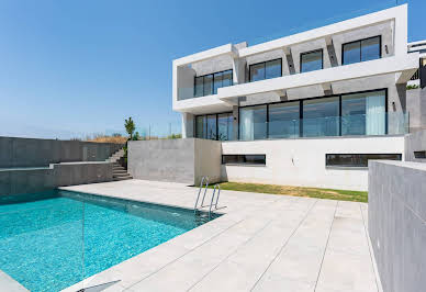 Villa with pool and terrace 6