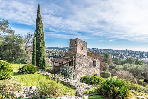 Property with pool 4