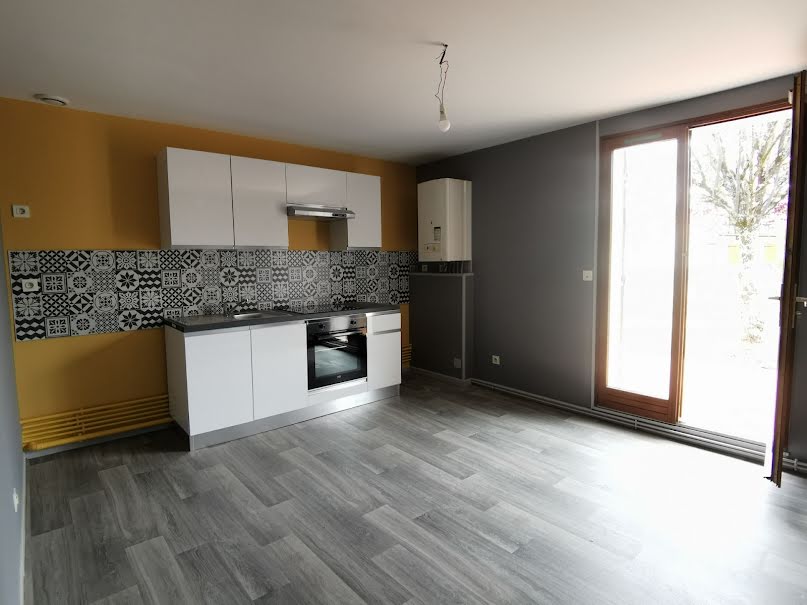 Location  maison 3 pièces 73.01 m² à Saint-Yrieix-sur-Charente (16710), 730 €