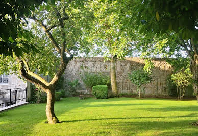 House with garden and terrace 2