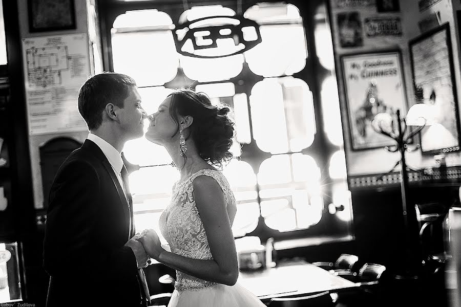 Fotógrafo de casamento Lyubov Zudilova (lubovzudilova). Foto de 1 de setembro 2016