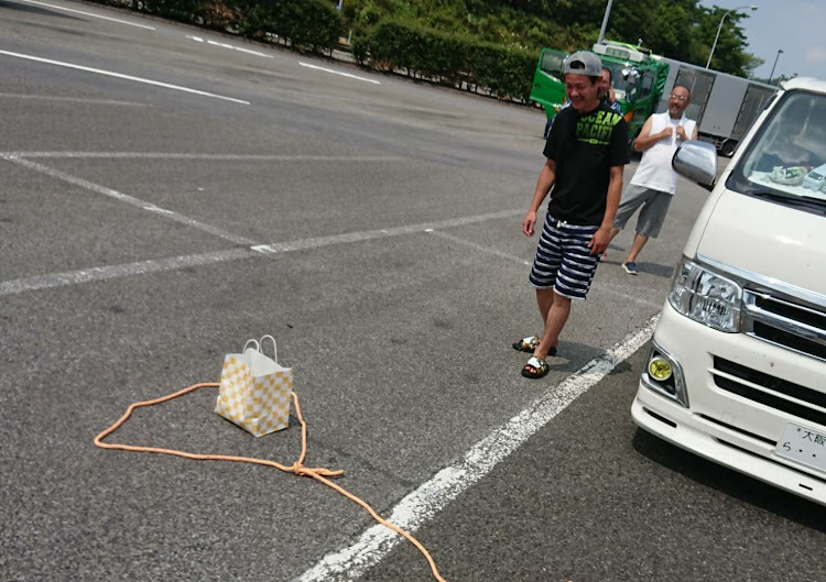ハイエースバンの全国ちび箱連合会・ちび黒１５秒劇場・シガメンバーさんありまとう・レイカー組長とズコッーしたい・変態ではありませんに関するカスタム事例の投稿画像3枚目