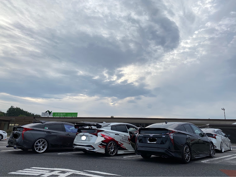 プリウスのGrand Blaze Racing・GB-R 秋の遠足❶・スリーピース・福島空港公園ミーティング・仲の良い繋がりは大事にしたい🤗に関するカスタム事例の投稿画像1枚目