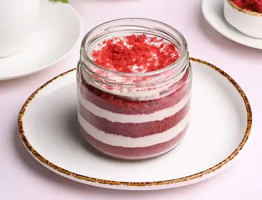 Red Velvet Mousse Mousse Jar Cake