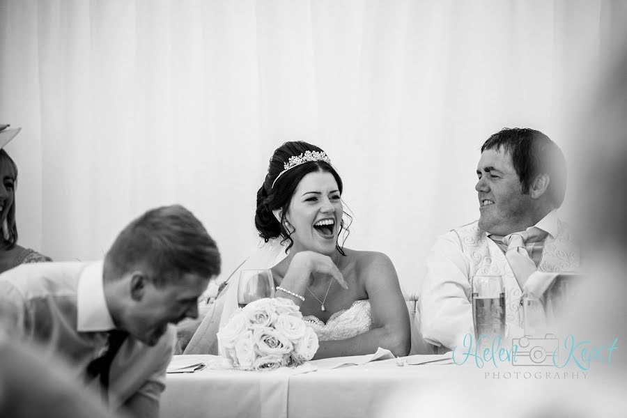 Fotografo di matrimoni Helen Keast (helenkeastphoto). Foto del 2 luglio 2019