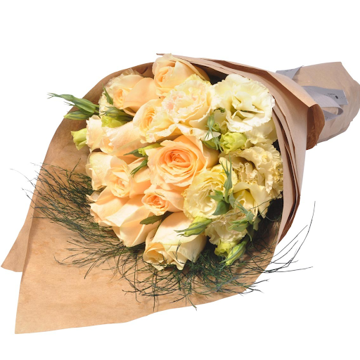 Simplicity - Bouquet of 7 orange roses and 4 lisianthus