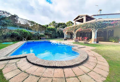 Property with pool 15