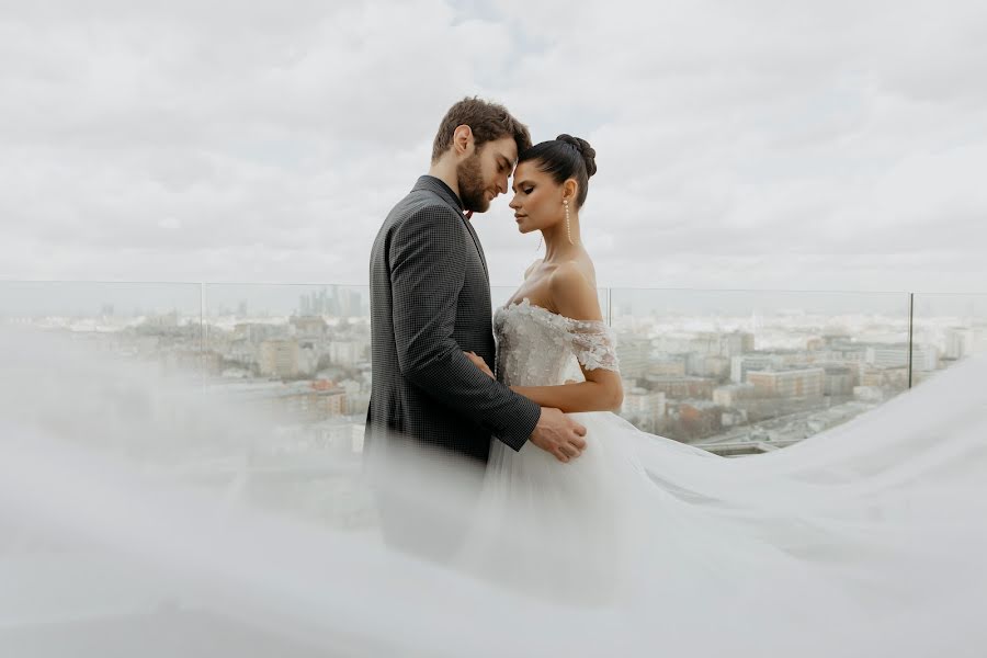 結婚式の写真家Aleksey Denisov (denisovstudio)。4月18日の写真