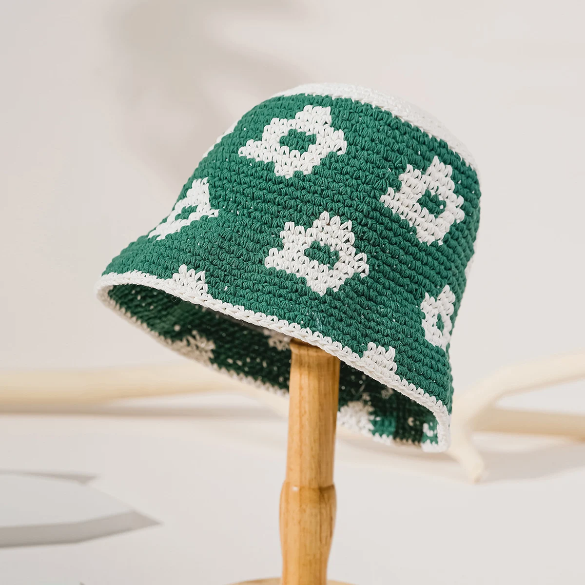 Title 2, Chapeau de pêcheur à fleurs polyvalent fait à l...