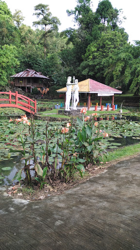 Patung Toar Lumimuut